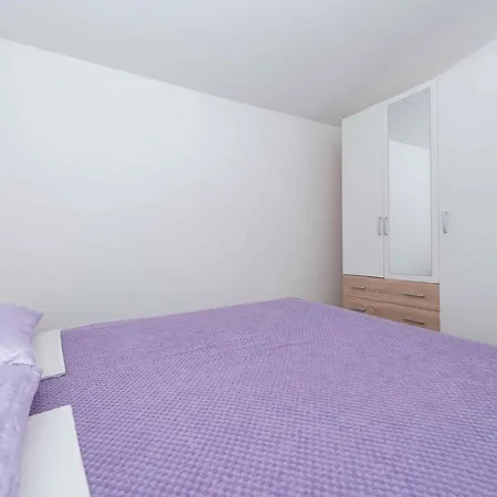 In - Insel 41271 Apartament Vir